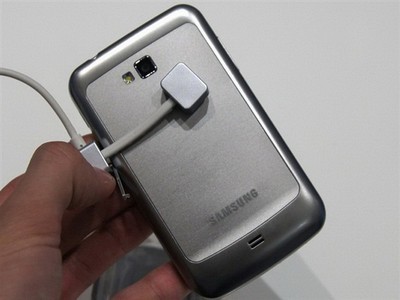 保留科技经典 回顾三星B7800与Galaxy M Pro的历史光影与图片限定